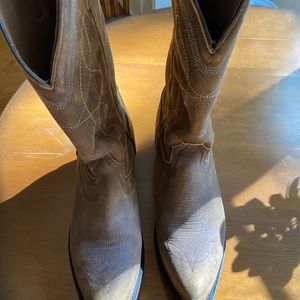 Alvies “Guadalupe” women’s cowboy boots.  Size 10